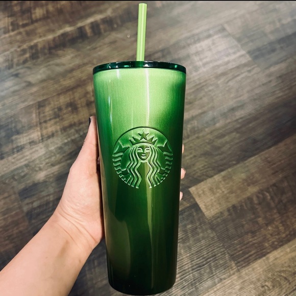 Starbucks Holiday 2023 Green
Shine Stainless Steel Venti Tumbler Limited Edition - Picture 2 of 5